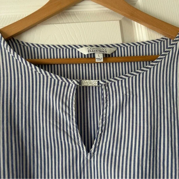 Company Ellen Tracy Striped Blue Women's Top Blouse Size Large - Picture 3 of 5